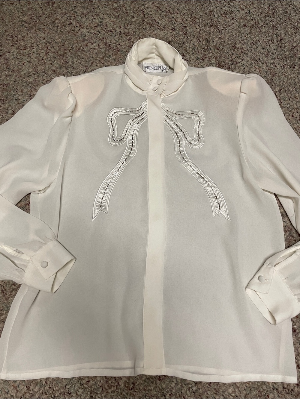 Vintage 80s/90s beaded Cream Bow-Accent Long Sleeve Blouse